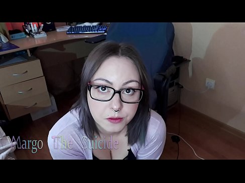❤️ Sexet pige med briller sutter Dildo dybt på kamera ❌ Sex video at da.yourxxxvideos.ru ❌