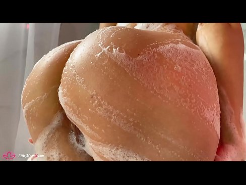 ❤️ Brunette onanerer fisse med vibrator til intens orgasme i brusebad ❌ Sex video at da.yourxxxvideos.ru ❌