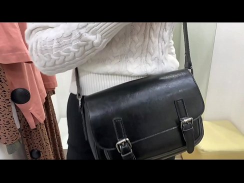 ❤️ Offentlig onani af ung kælling FeralBerry med en dildo i prøverummet ❌ Sex video at da.yourxxxvideos.ru ❌